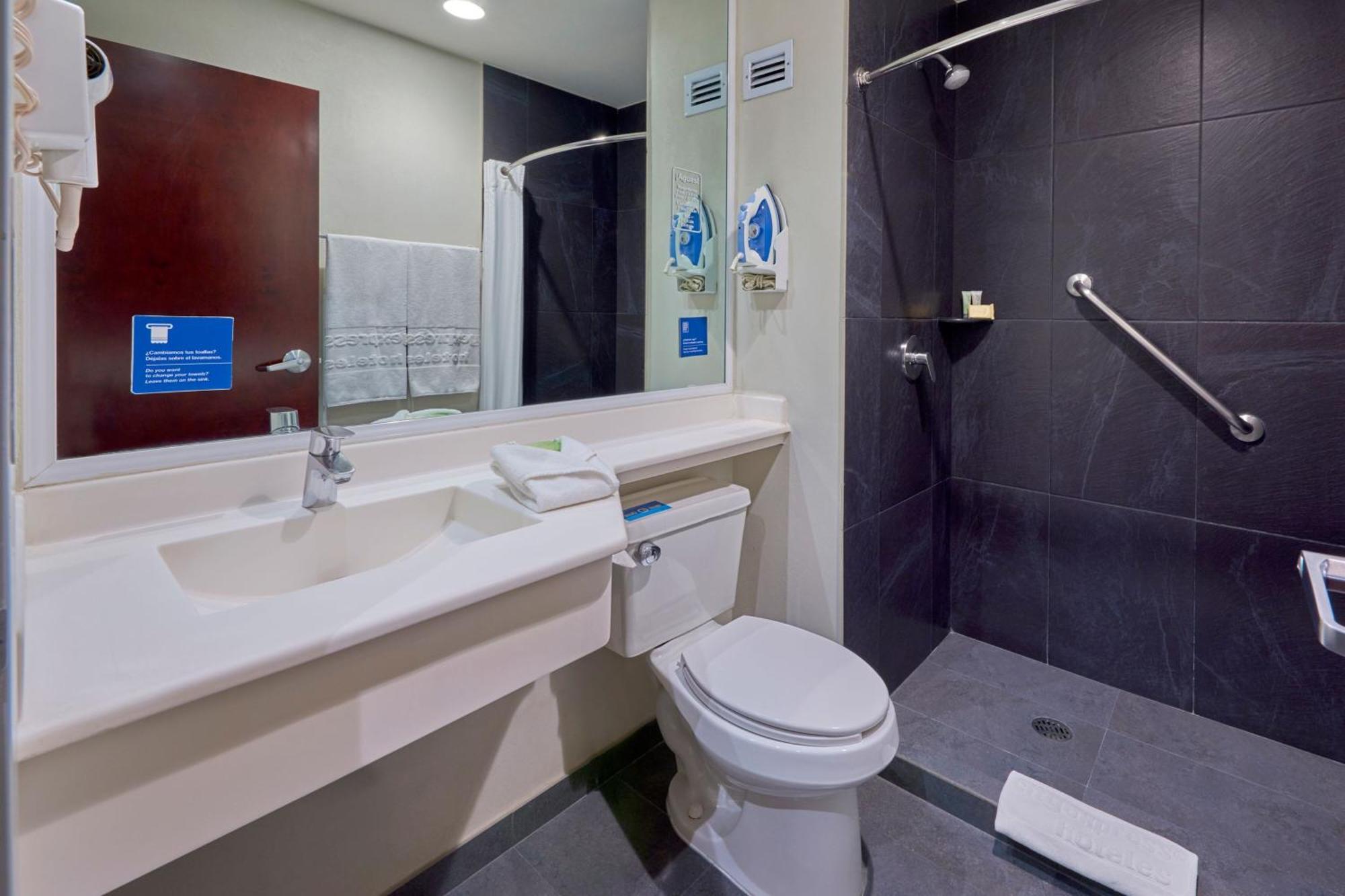 City Express By Marriott Saltillo Norte מראה חיצוני תמונה