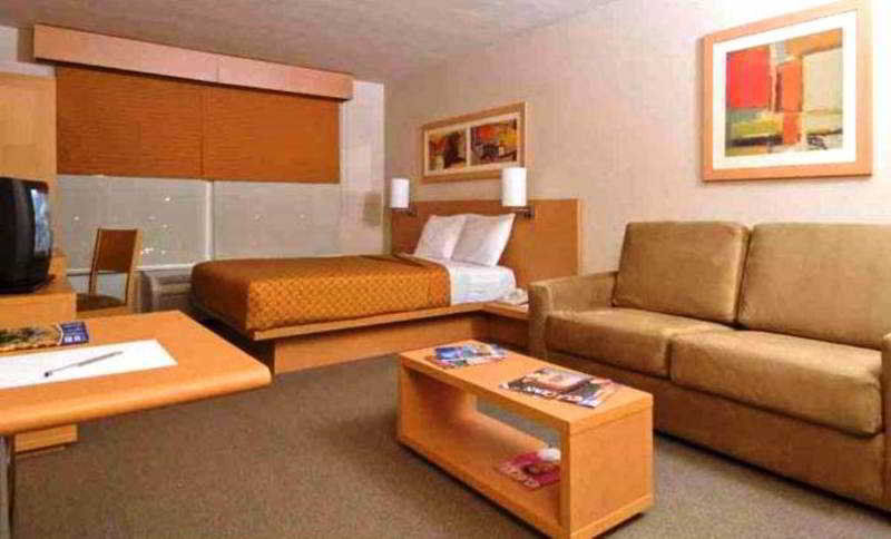 City Express By Marriott Saltillo Norte מראה חיצוני תמונה